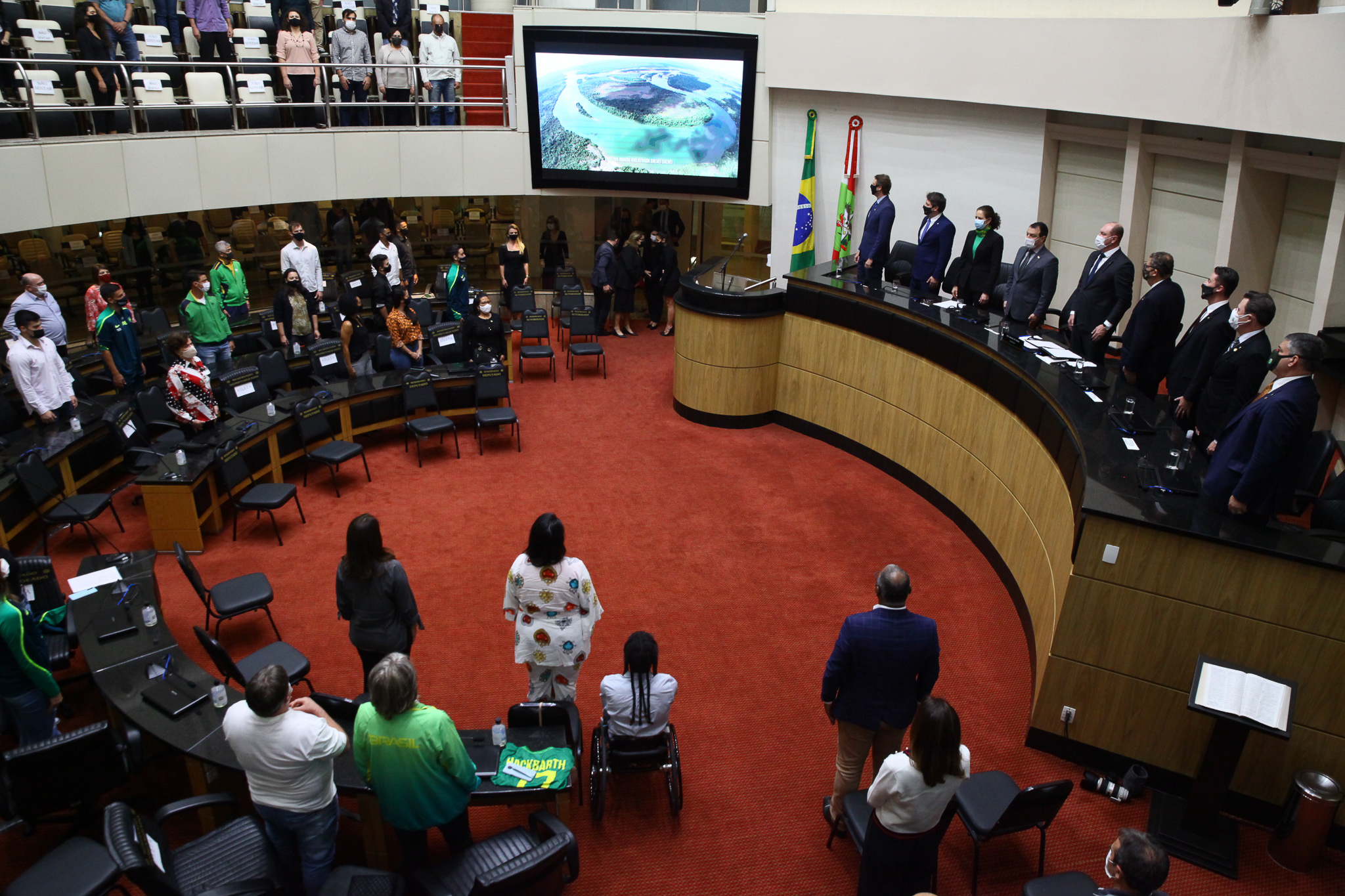Atletas e treinadores catarinenses são homenageados em sessão especial na Alesc