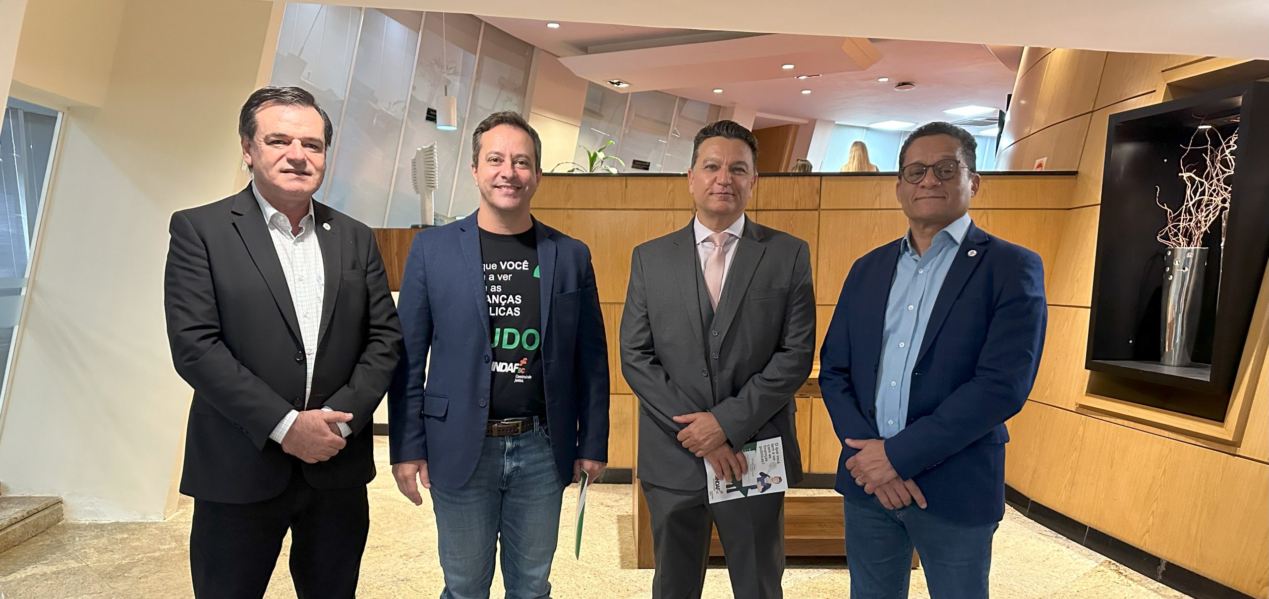 Finanças Públicas, corrupção e educação para a cidadania em debate na Câmara Técnica do CRC-SC